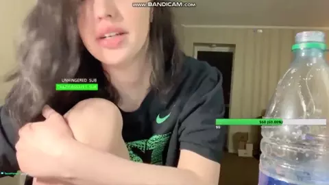 Jordybbyxo Nude Flashing Tits on Cam