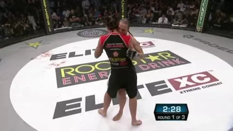 MMA. Gina Carano Vs Kaitlin Young