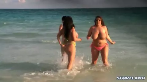 Arianna Sinn, Taylor Steele, Karla James, Jenna Valentine - Grand Bahamas