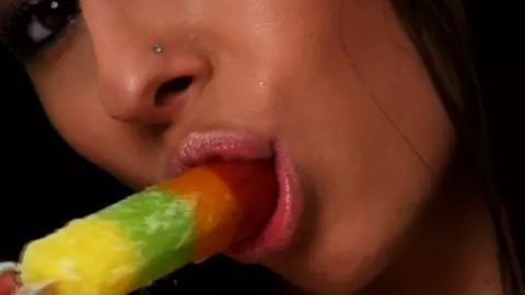 Victoria Rose â€“ Ice Lolly And Honey Vicky