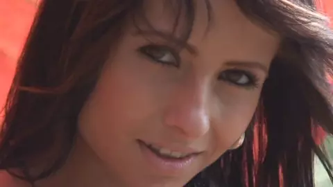 Watch4Beauty - Viktoria Rose: China Wood Oil