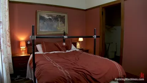 King - Veronica Ricci - FuckingMachines