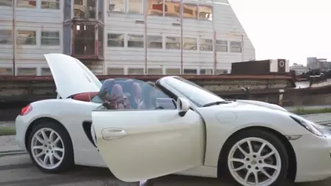 Mariya Ryabushkina (Tara) - Porsche Boxter