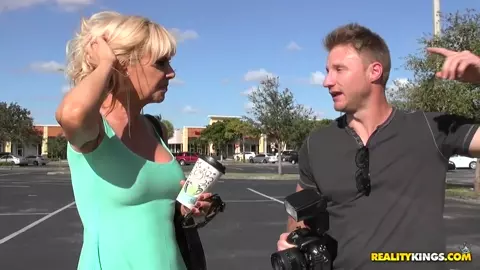 How Seduce Mature Pussy