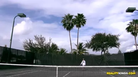 Milf Hunter Seduced A Tennis Girl