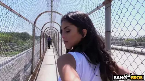 Sex-walk With Sophia Leone