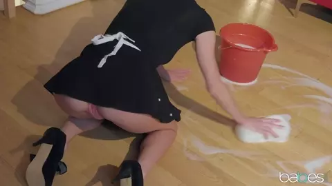 Sweet Maid's Pussy