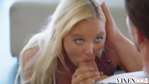 Hot Blonde Has A Weekend Trip To LA And Meets A New Friend
