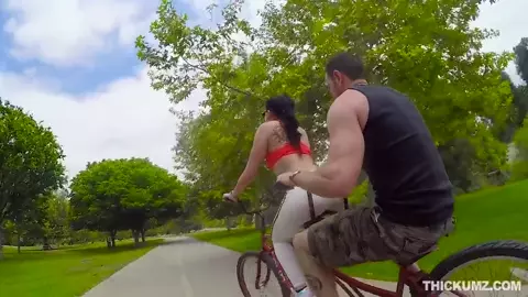 Bathing With A Round Ass Bicyclist