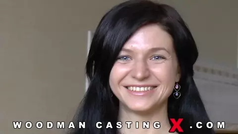Lina Arian, Casting
