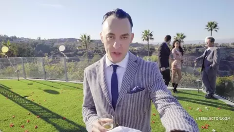 The Weird Wedding, Sneaky Waitress