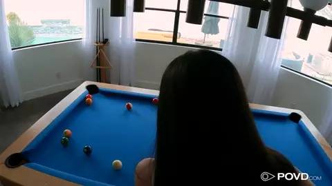Hard Cue In The Tight Middle Hole