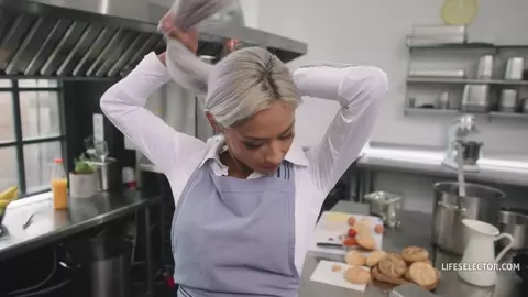 Yes Chef, Serving The Ass