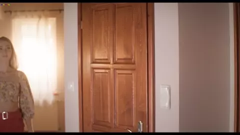 Luring With A Clean Trick, 4K