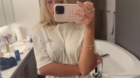 Breckie Hill Nipple Pokies Bounce OnlyFans Video Leaked