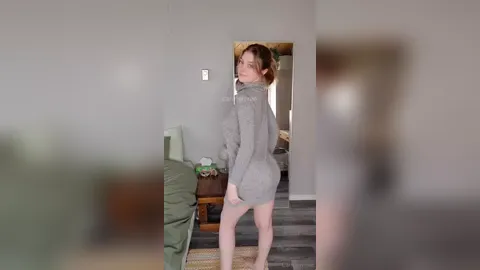 Makoshake  Nude Grey Knit Cozy Strip Tease Onlyfans Video Leaked