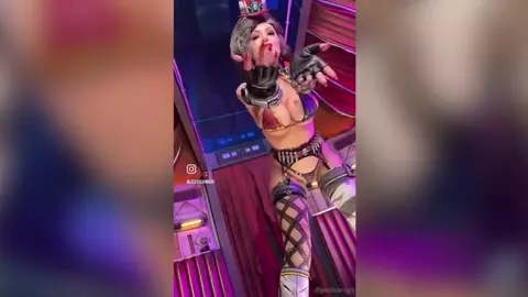 Jessica Nigri Sexy Cosplay StripTease Onlyfans Video Leaked