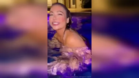 Jenni Neidhart Topless Handbra Swimming Pool Onlyfans Video Leaked