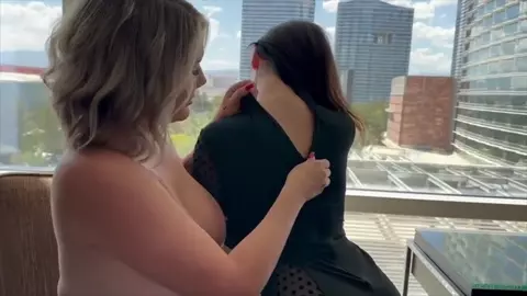 Alexa Pearl Nude GG kissing