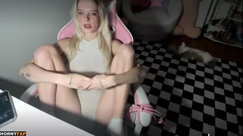 Smashedely Nude Pink Dildo Tease