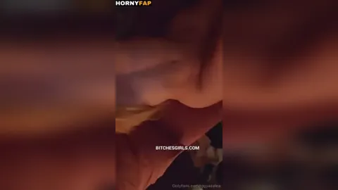 Iggy Azalea Nude Nipple Flash Tease