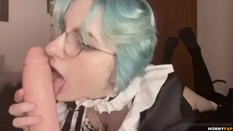 Lyra Crow Dildo Blowjob