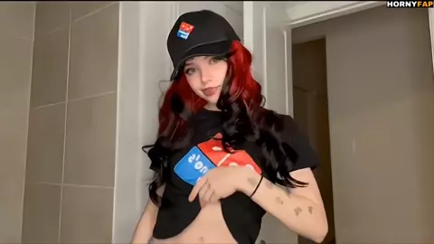 Grinchie Aka Puppiwii Nude Pizza Delivery Boobs Tease PPV Onlyfans Video Leaked