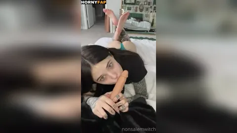 Claire Estabrook Nude Dildo Blowjob PPV Video Leaked