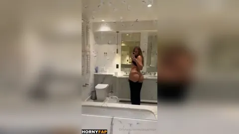 Lillian Phillips Nude Mirror Strip Tease Video Leaked