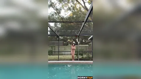 Jerii.nelson Nude Pool Swimming Onlyfans Video Leaked