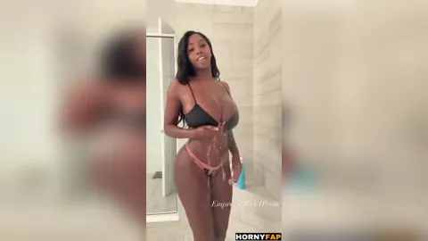 Ellie The Empress Lingerie Shower Tease Onlyfans Video Leaked